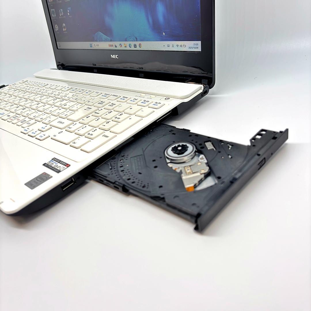 ノートパソコン Windows11 Corei5 新品SSD Office D8