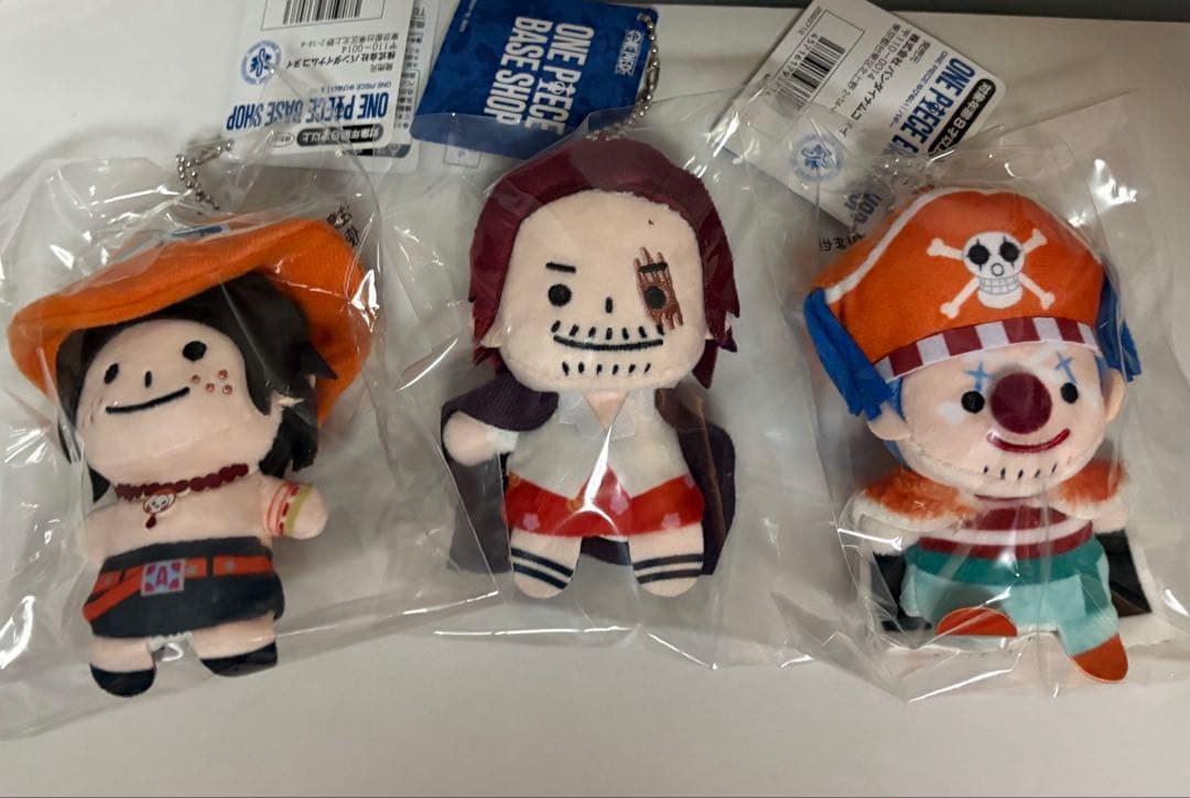 ONEPIECE BASE SHOP ゆびぬい シャンクス バギー エース