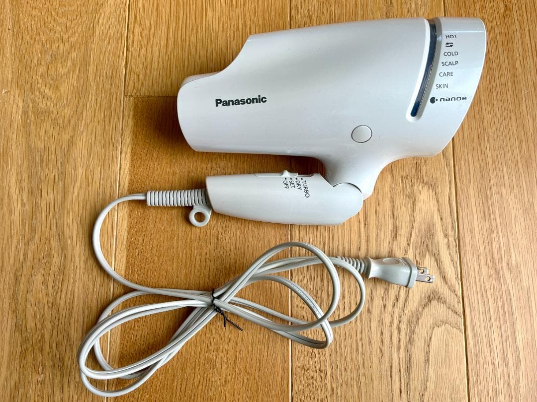 【美品】Panasonic ヘアドライヤー ナノケア EH-CNA9B