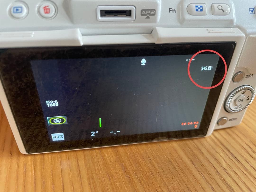 OLYMPUS PEN light E-PL6 ミラーレス一眼レフ　カメラ