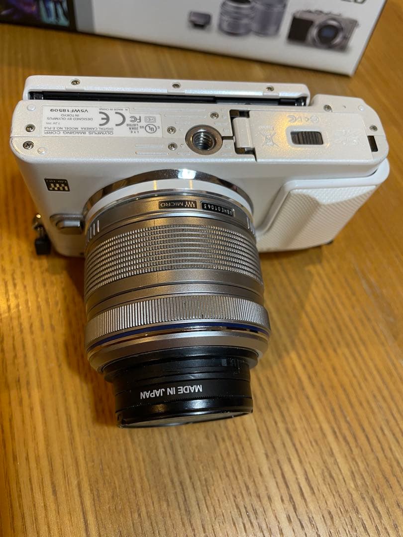 OLYMPUS PEN light E-PL6 ミラーレス一眼レフ　カメラ