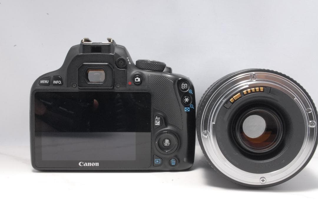 Canon EOS Kiss X7 ダブルレンズセット カメラバッグ付き