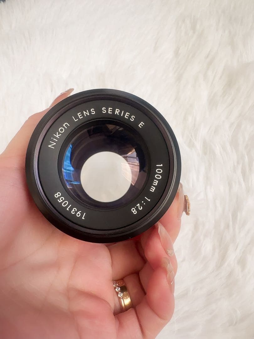 Nikon 100mm f/2.8 レンズ