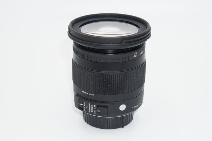 SIGMAの17-70mm F2.8-4 DC MACRO OS HSM