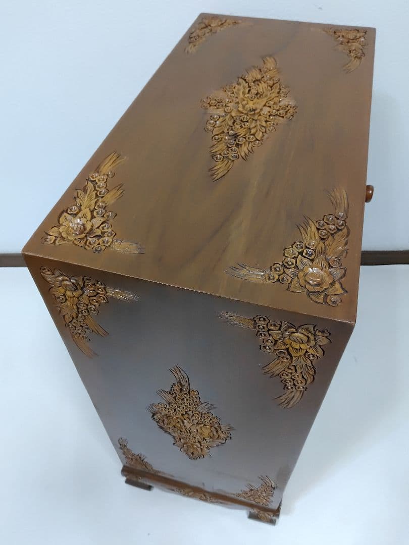 彫刻家具 木彫りチェスト