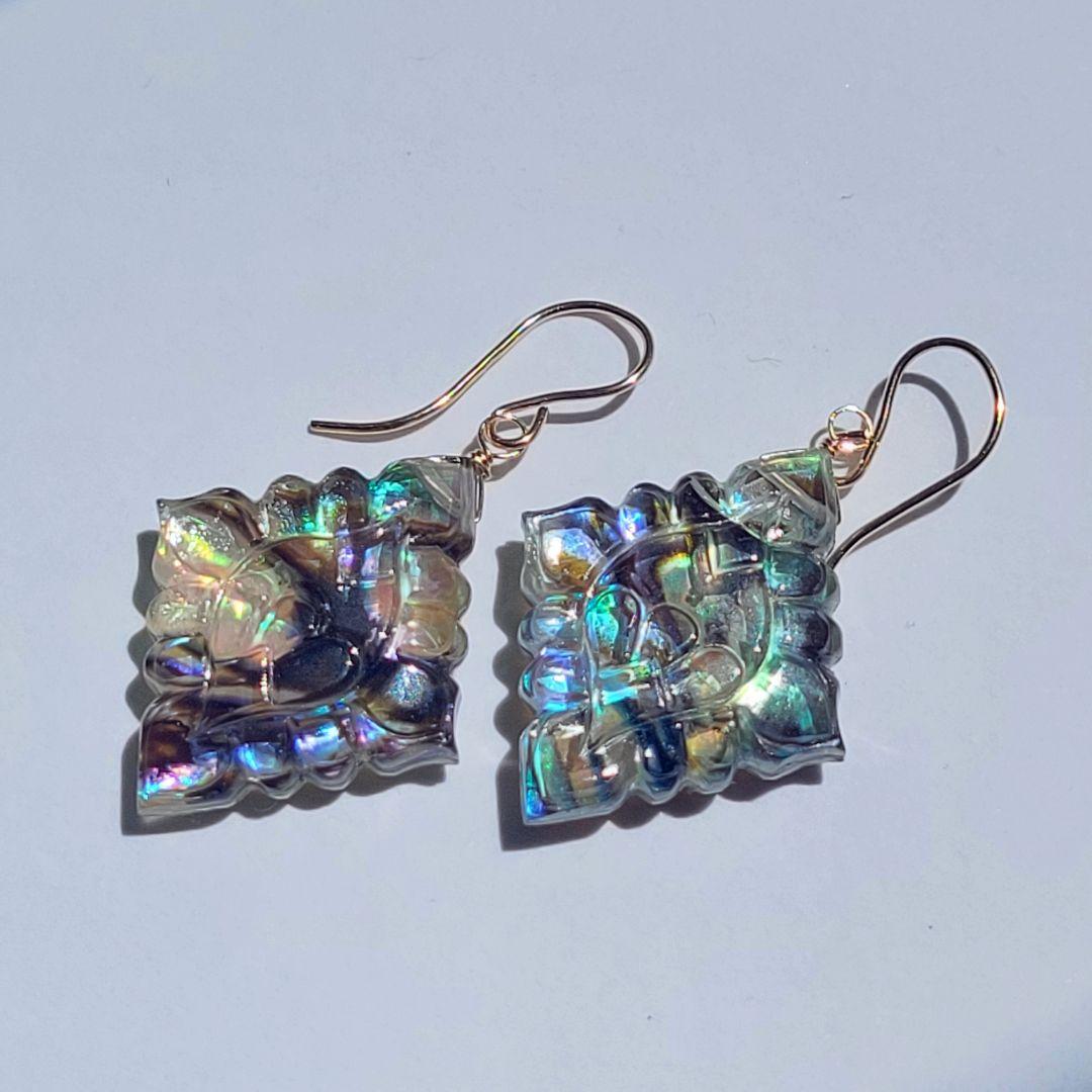 ポメころび様 アバロンシェル 水晶 カービングピアス