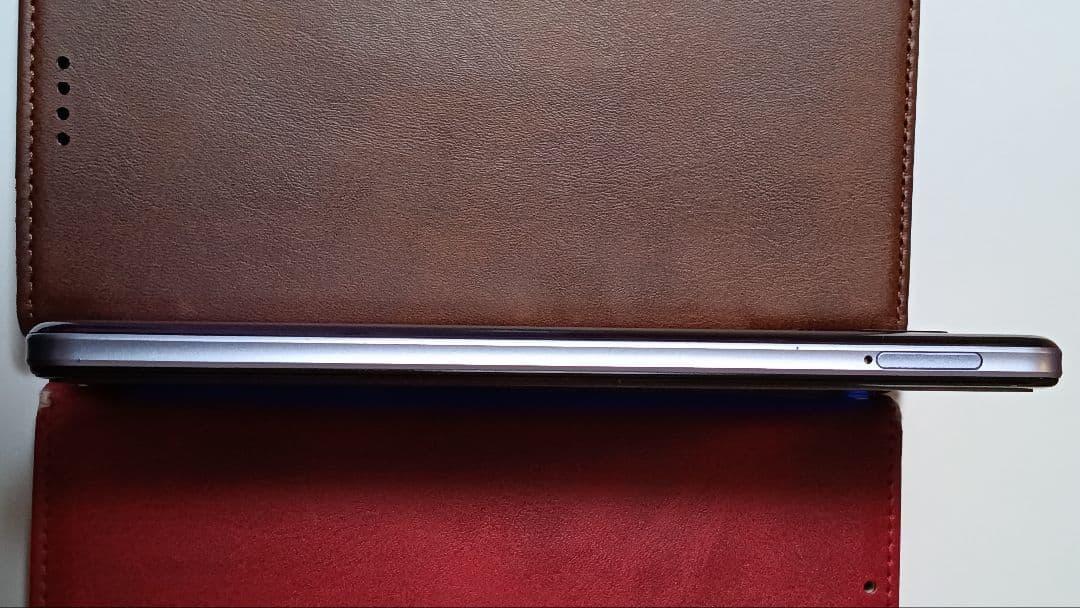 SHARP AQUOS スマートフォン パープル