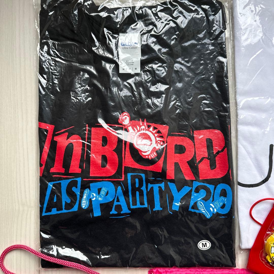 unBORDE アンボルデ　Tシャツ　　缶バッジ　ナップザック等