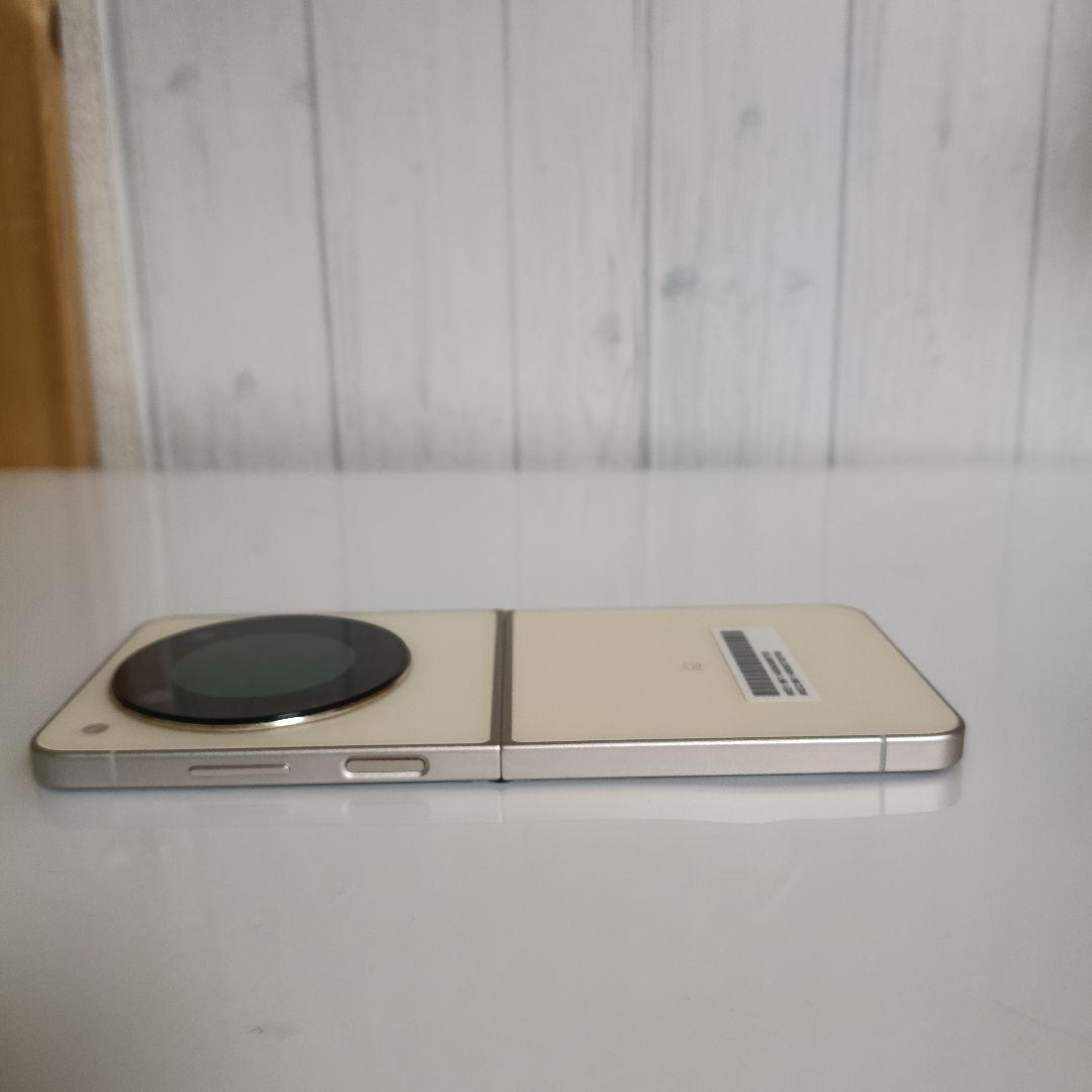 【匿名配送】 Libero Flip 128GB ゴールド A304ZT