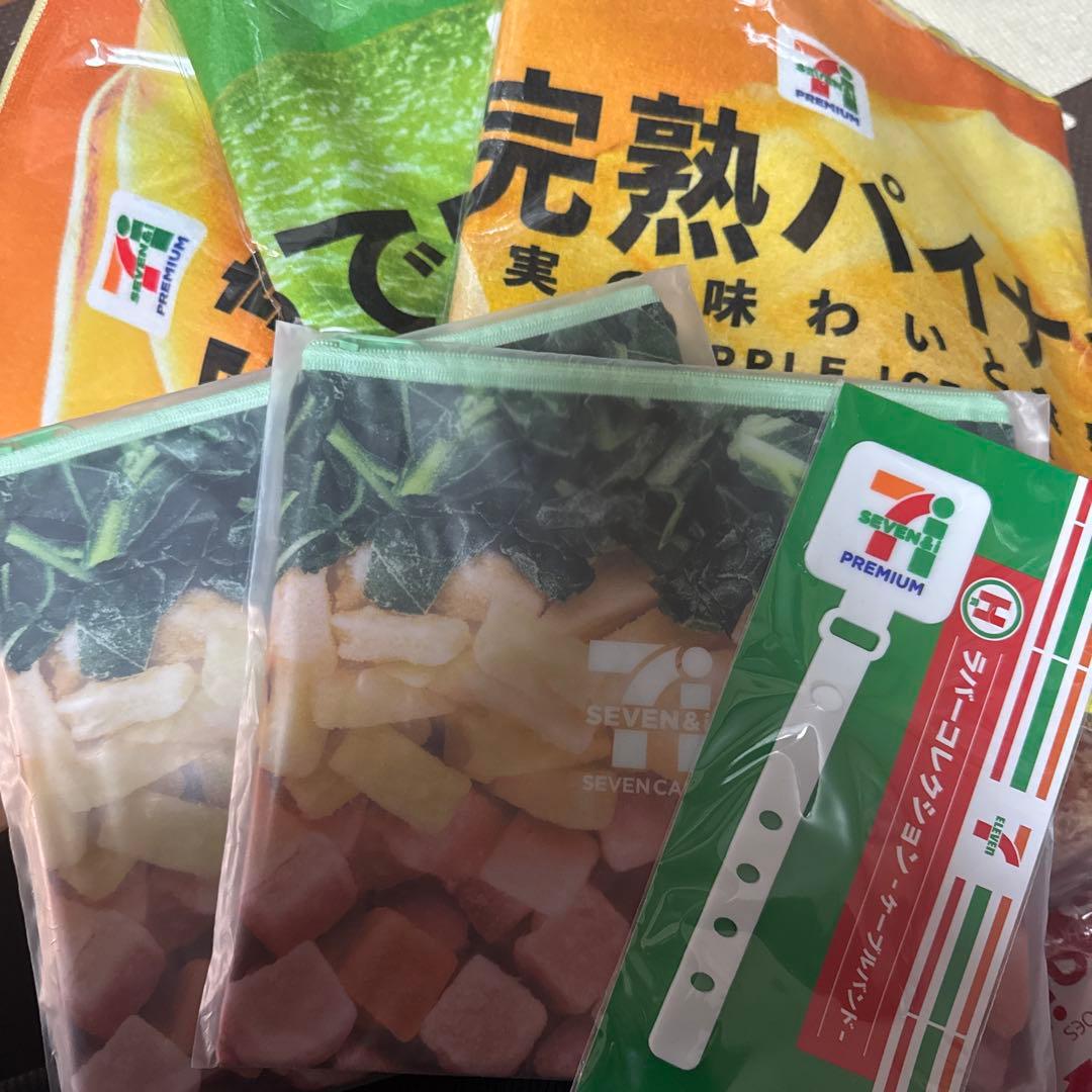 Happyくじ セブン–イレブン LAST賞 ちぎりパン B賞 C賞 10点