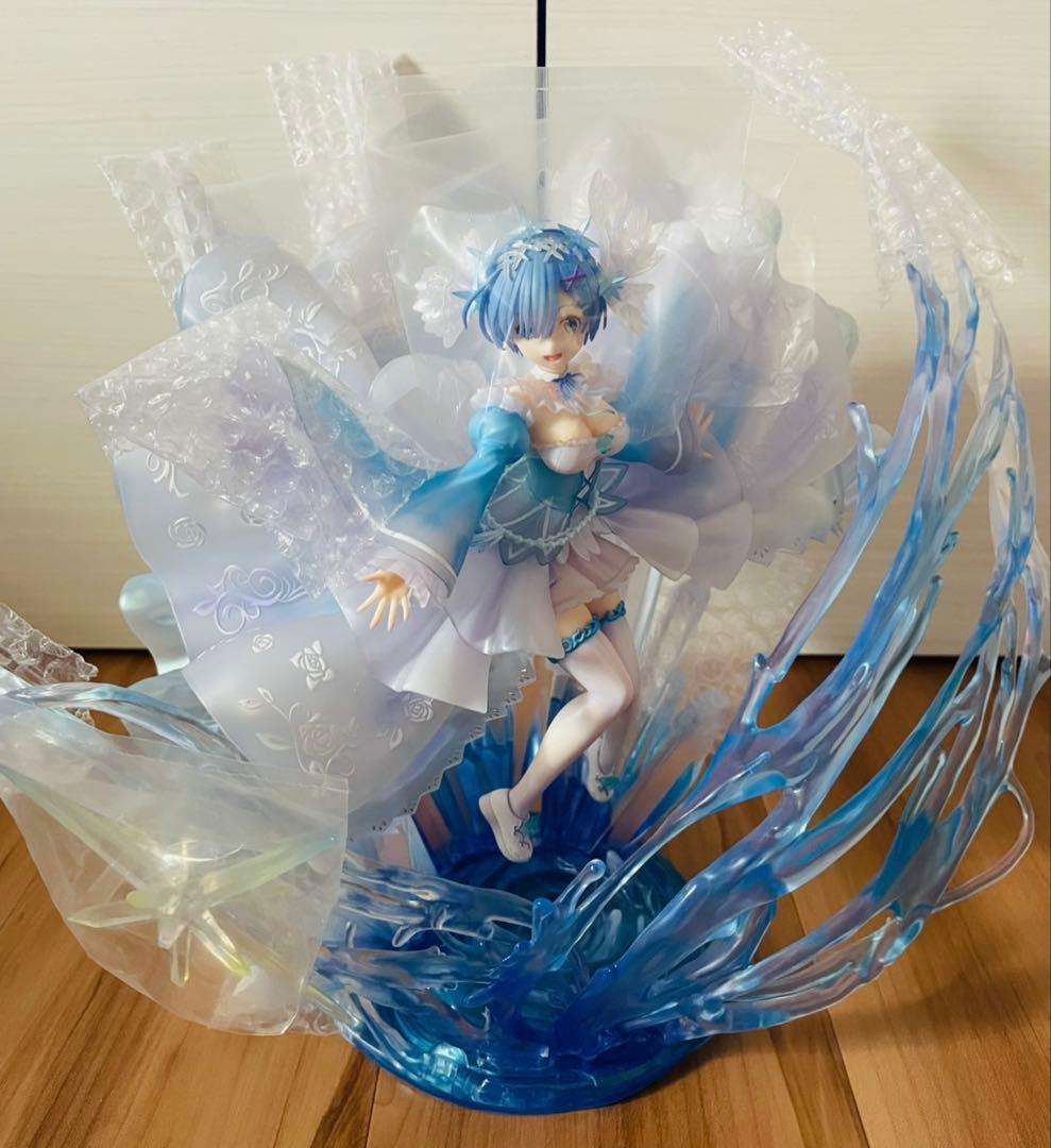 【極美品】渋スク リゼロ クリスタルドレスVer レム フィギュア