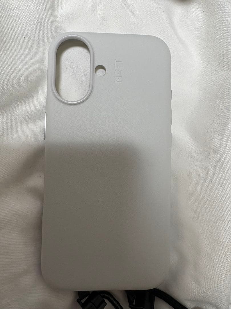 MOFT iPhone16ケース、スタンドカードケース、ストラップ3点
