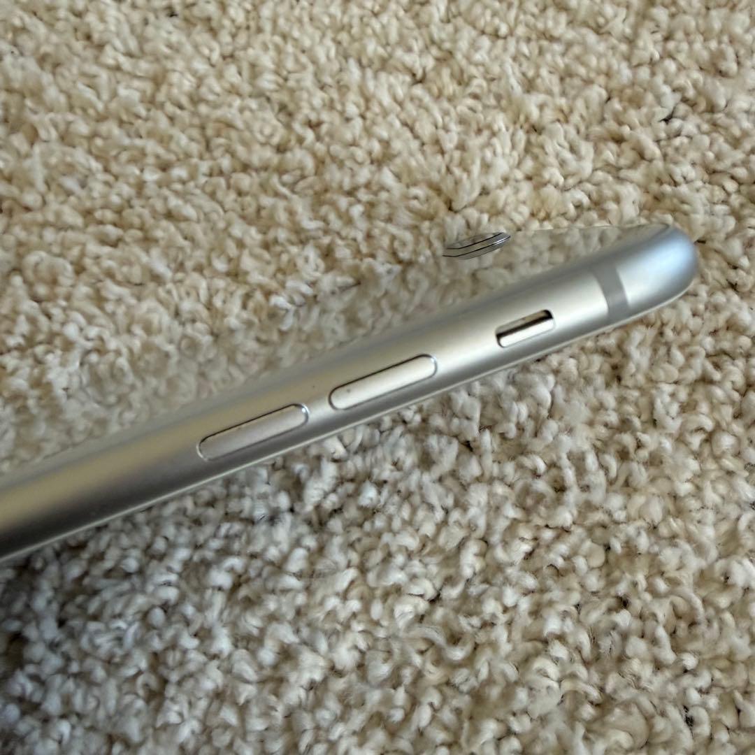 iPhone 8 plus シルバー 256GB
