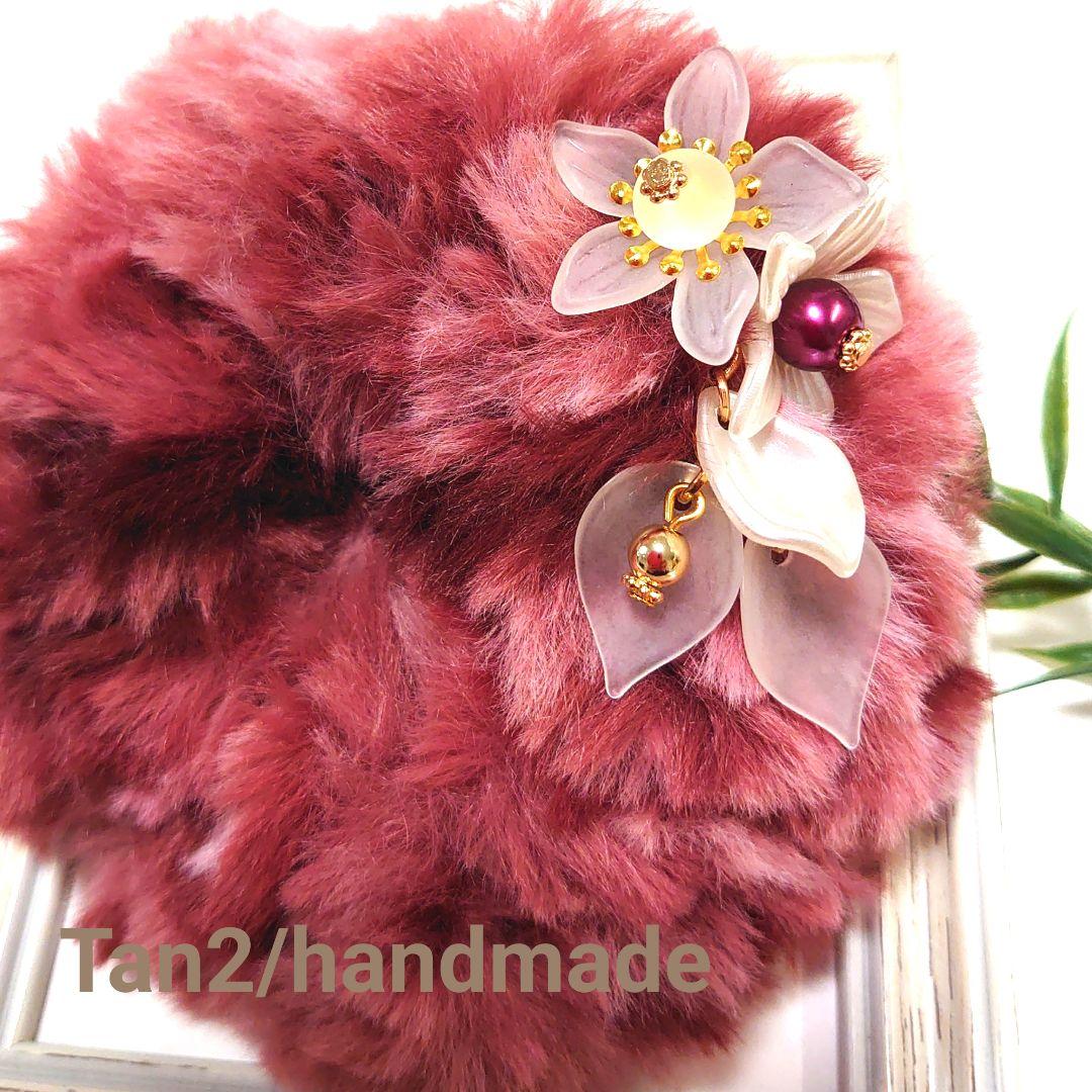 ボリュームたっぷりファーシュシュ  ワイン  フラワー花びら♡