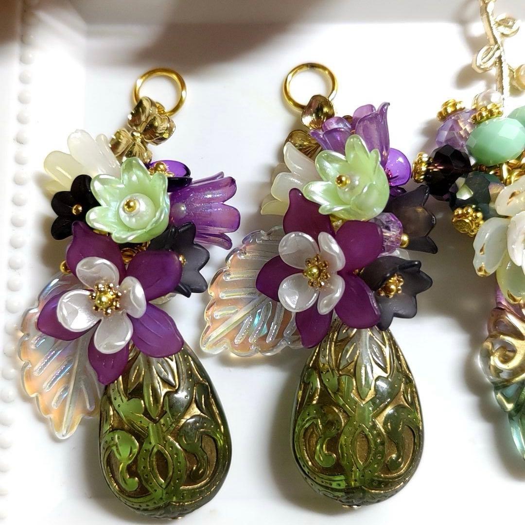 No740: アンティークハンドメイドチャーム