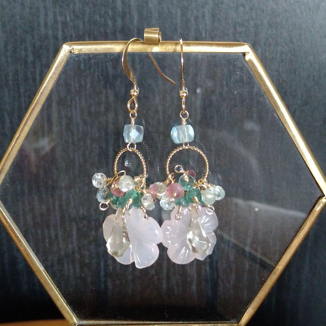 フラワーカービング祭り④耳元に可憐なデルフィニウムの花束を…ピンクカルセドニー