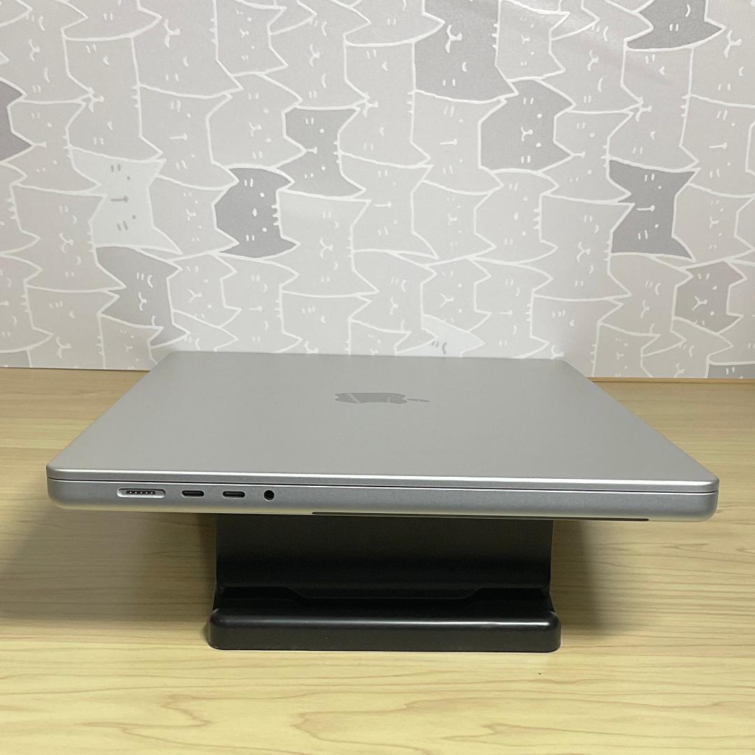 MacBook Pro 16インチ M1 Max 32GB 2TB / 放電0回