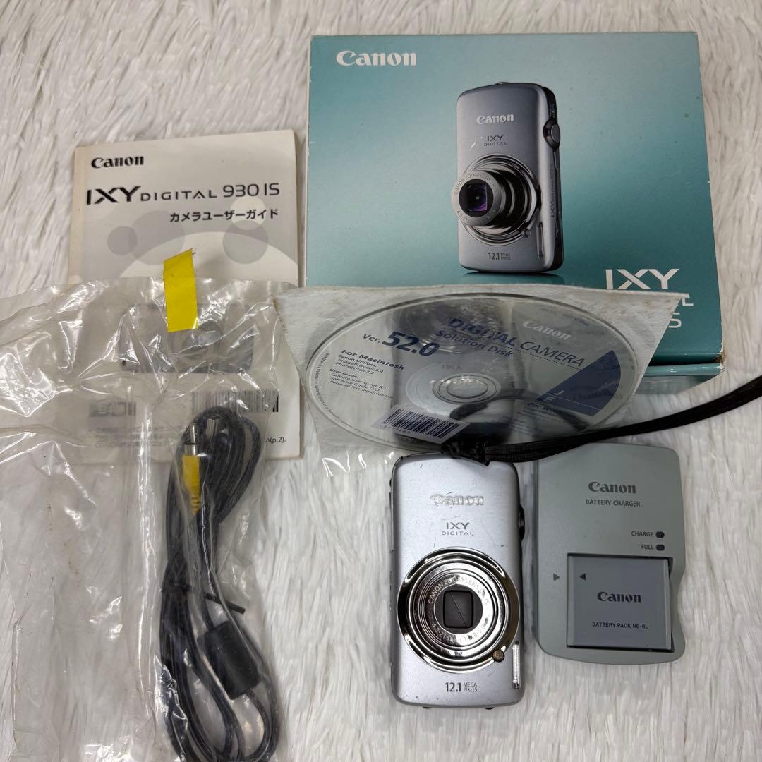 Canon カメラ　IXY 930IS PC1437 充電器　箱　コンデジ　可動
