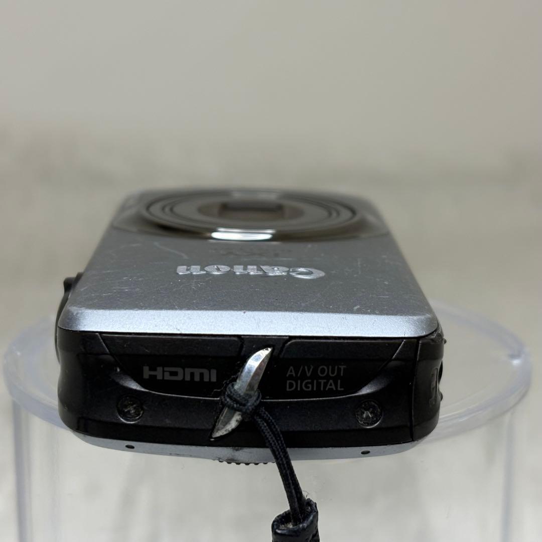 Canon カメラ　IXY 930IS PC1437 充電器　箱　コンデジ　可動