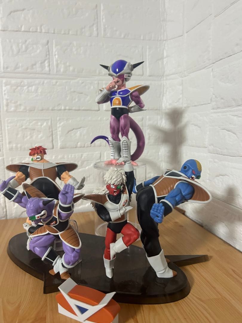 出陣フリーザ ギニュー特戦隊フィギュアセット