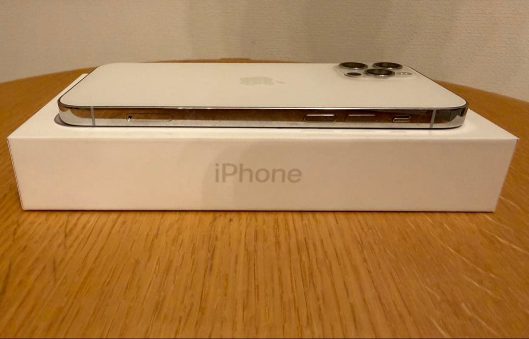 【美品】iPhone12pro 256GB sim解除済