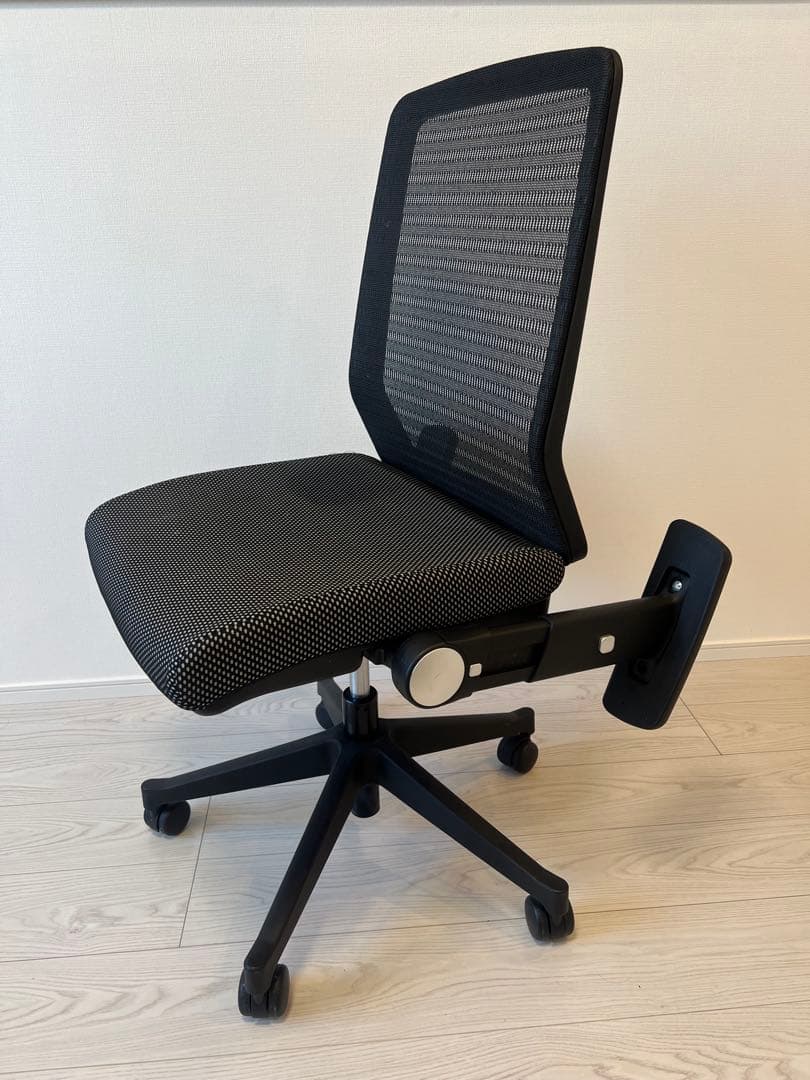 【週末限定値下】KOIZUMI コイズミ オフィスチェア メッシュ ブラック