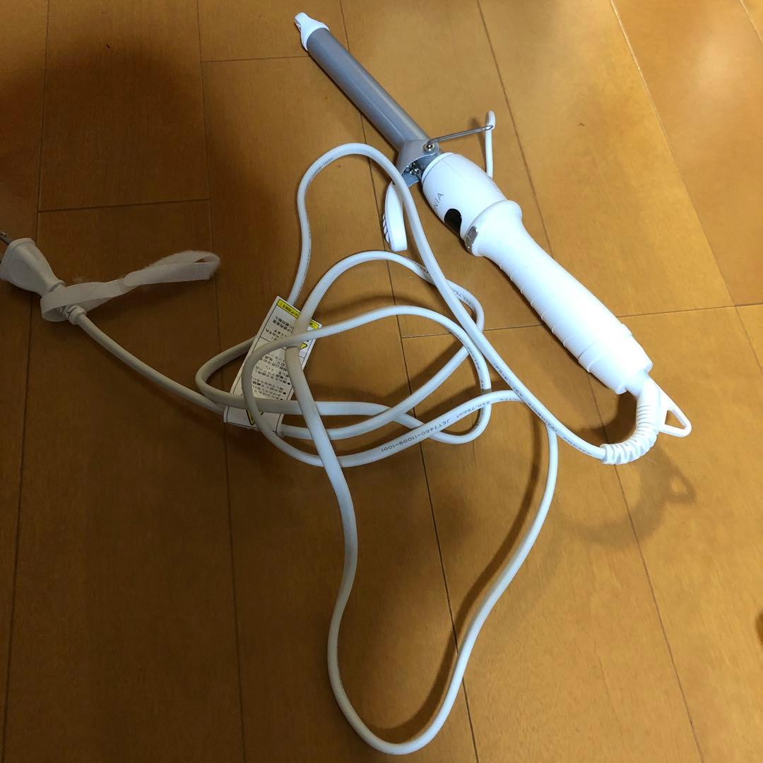 パナソニックドライヤーと巻き髪用ドライヤーです