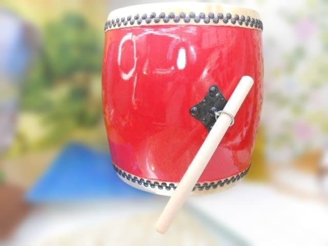 ☆新品未使用(送料無料)39.780円 エイサー大太鼓44cm*48cmバチ付