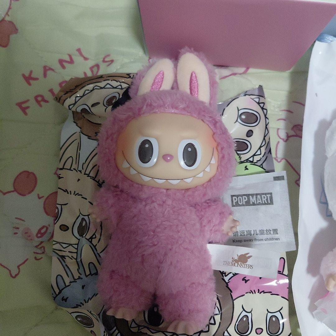 POP MART　サンリオ　ラブブ　ハローキティ　マカロン　ライチベリー