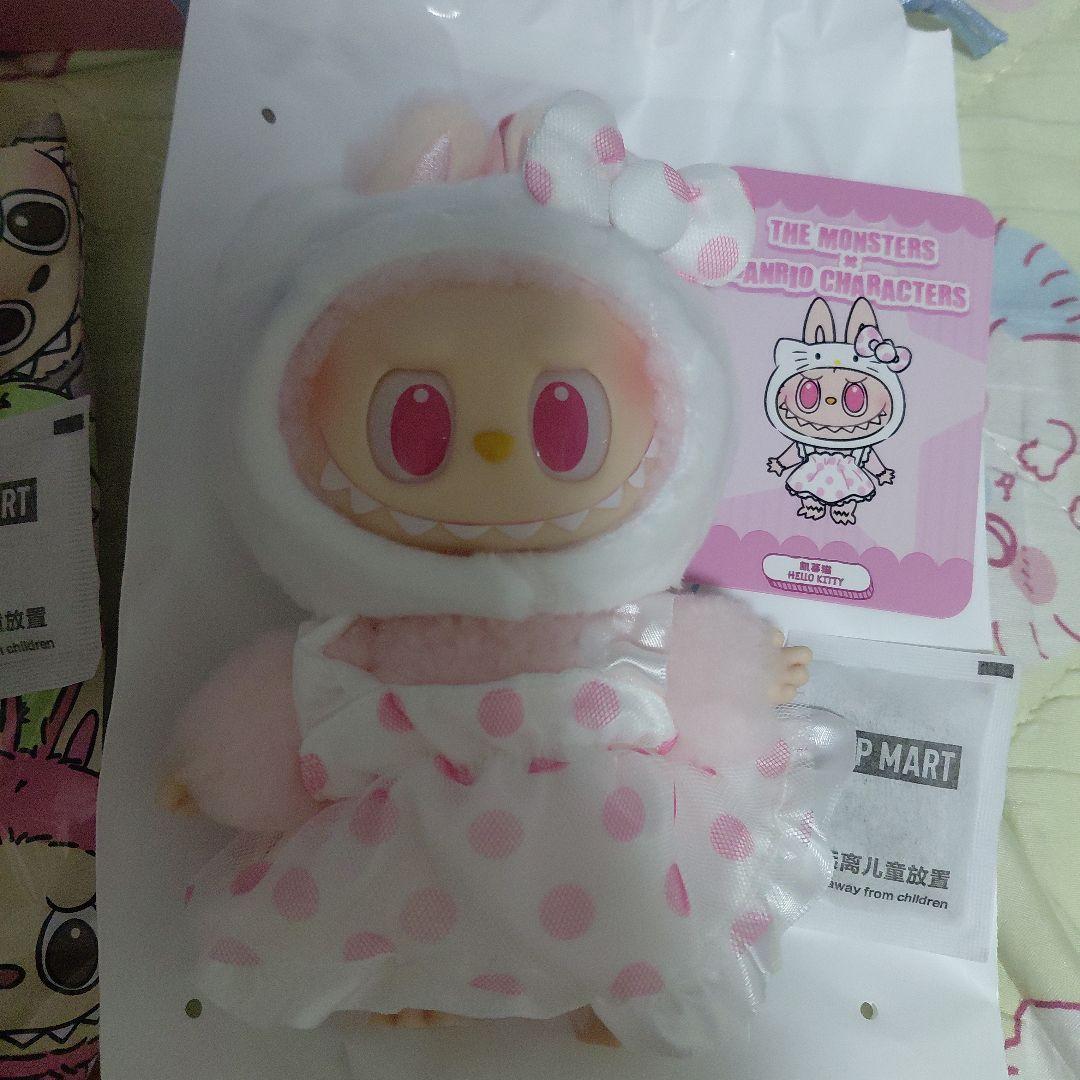 POP MART　サンリオ　ラブブ　ハローキティ　マカロン　ライチベリー