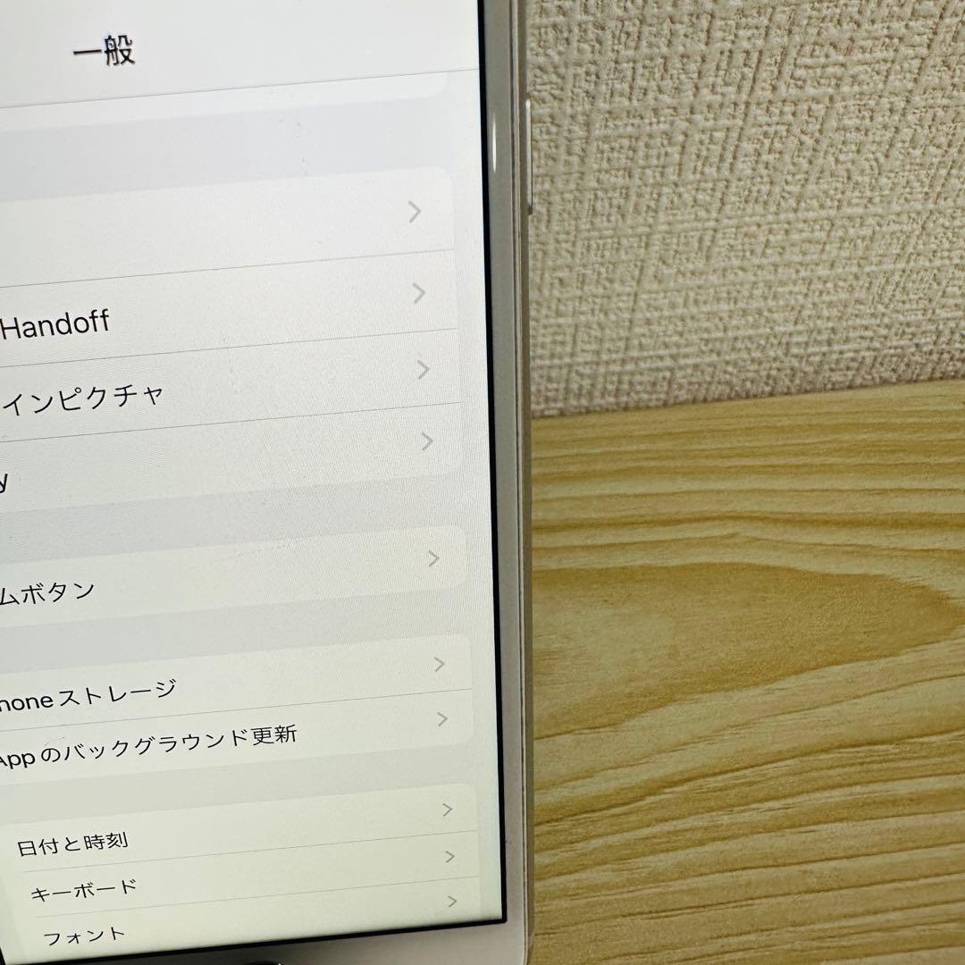 iPhone8 64GB シルバー SIMロック解除済