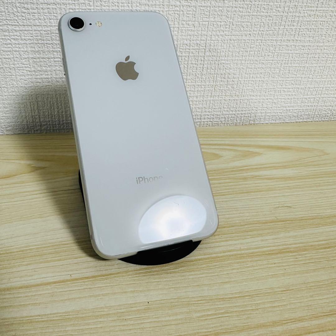 iPhone8 64GB シルバー SIMロック解除済