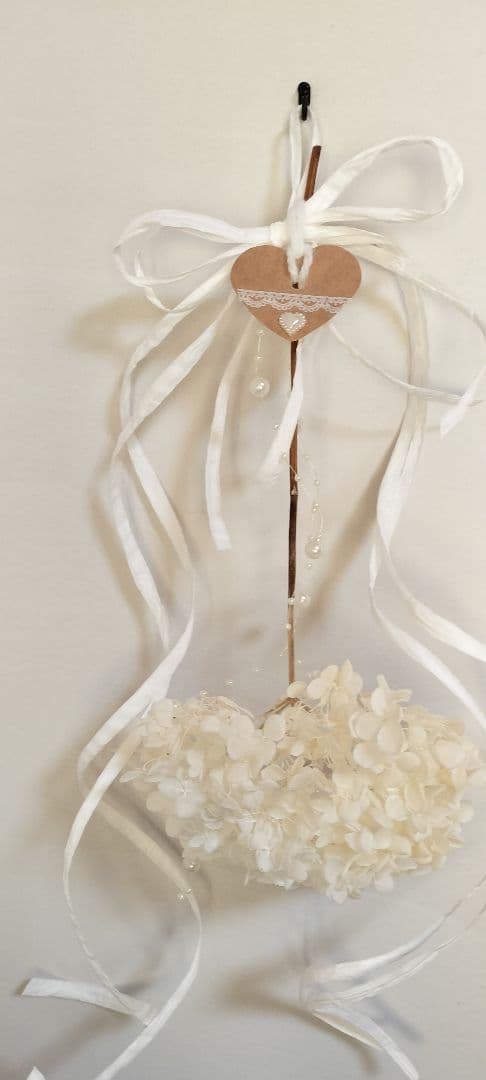 ブリーチアナベルのスワッグ　ハートラベルとパールシャワーつき