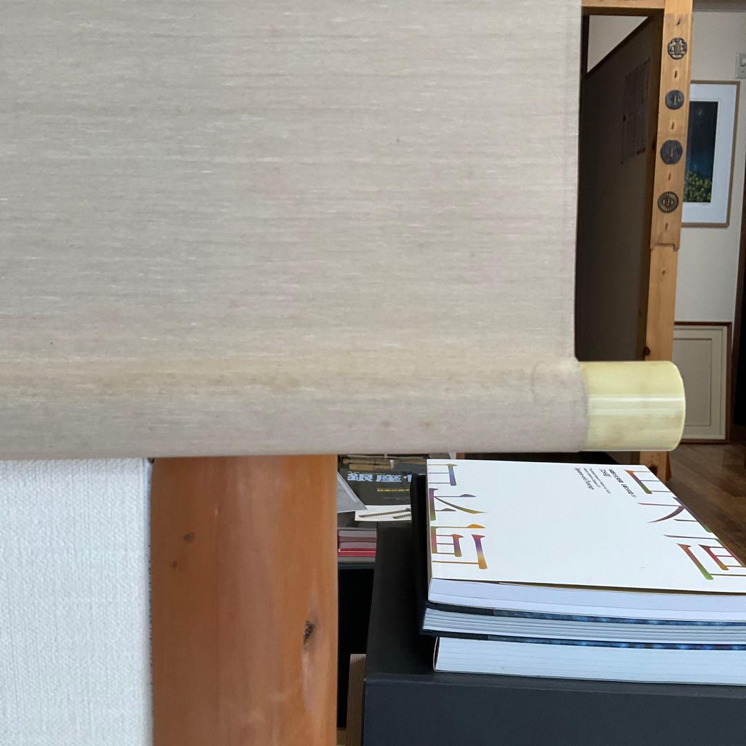 掛軸　佐野光穂作真鯉之図　絹本、尺八寸、横物、合わせ箱