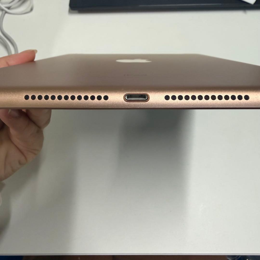 Apple iPad 第6世代 32GB 本体