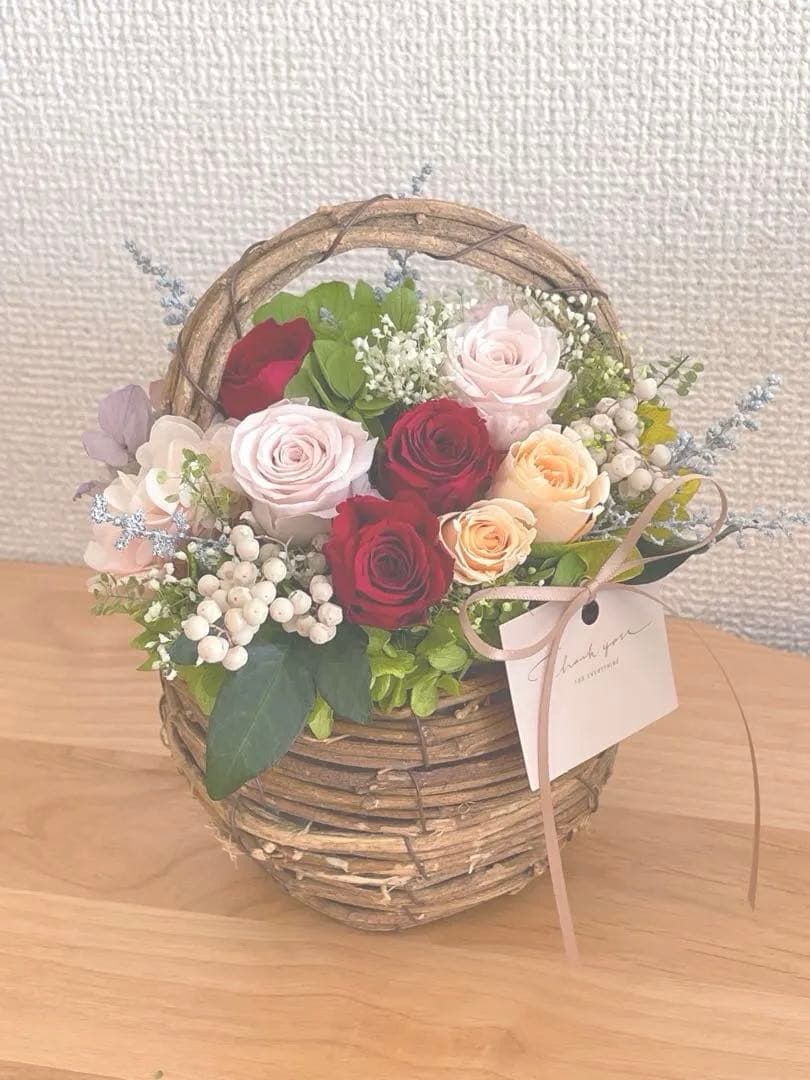 ＊*..優美なフラワーバスケット..＊°..プリザーブドフラワー　お花の贈り物