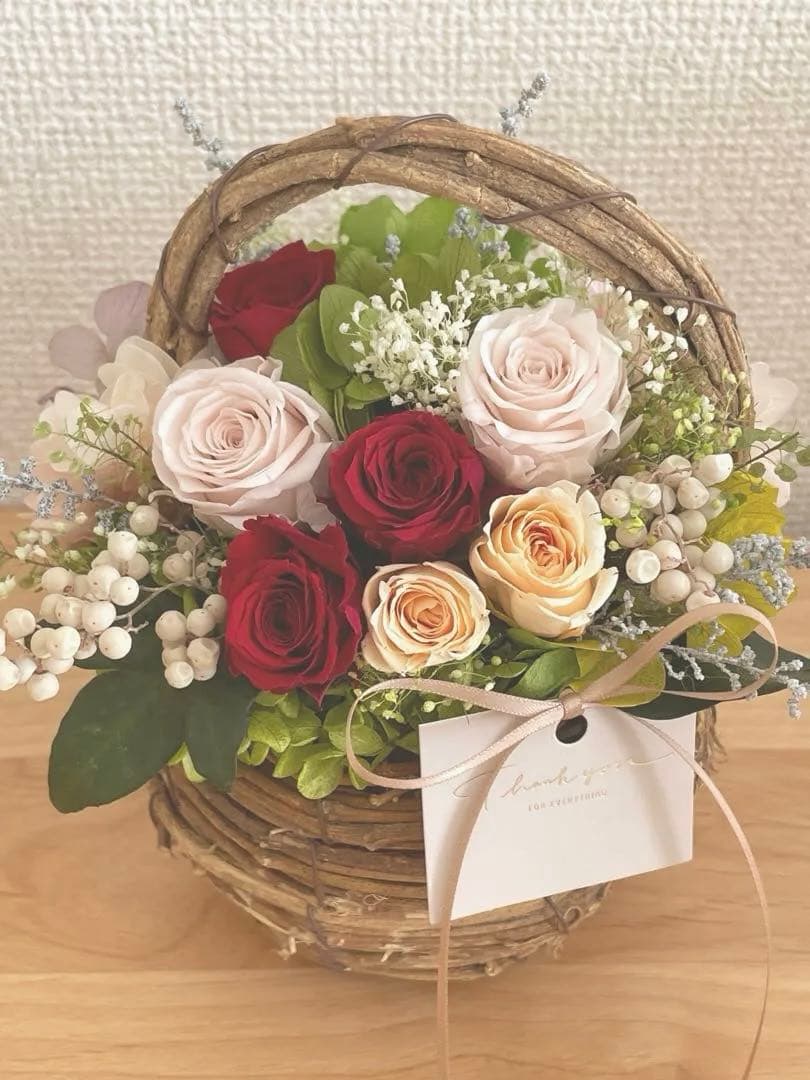 ＊*..優美なフラワーバスケット..＊°..プリザーブドフラワー　お花の贈り物