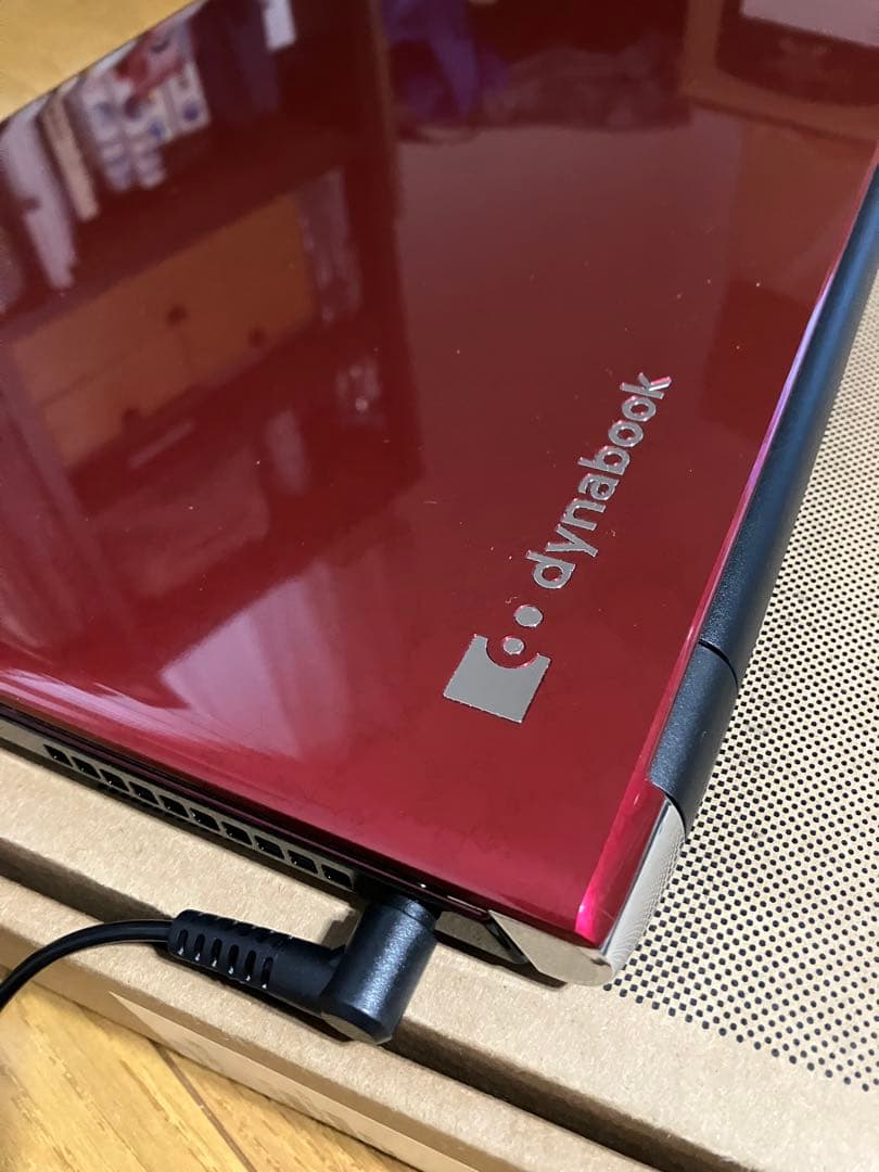 東芝ノートパソコン dynabook P1-T4KP-BR