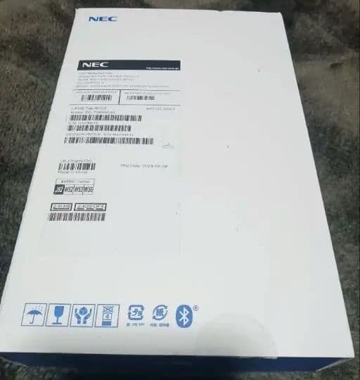 NEC タブレット　LAVIE Tab T8（展示品）