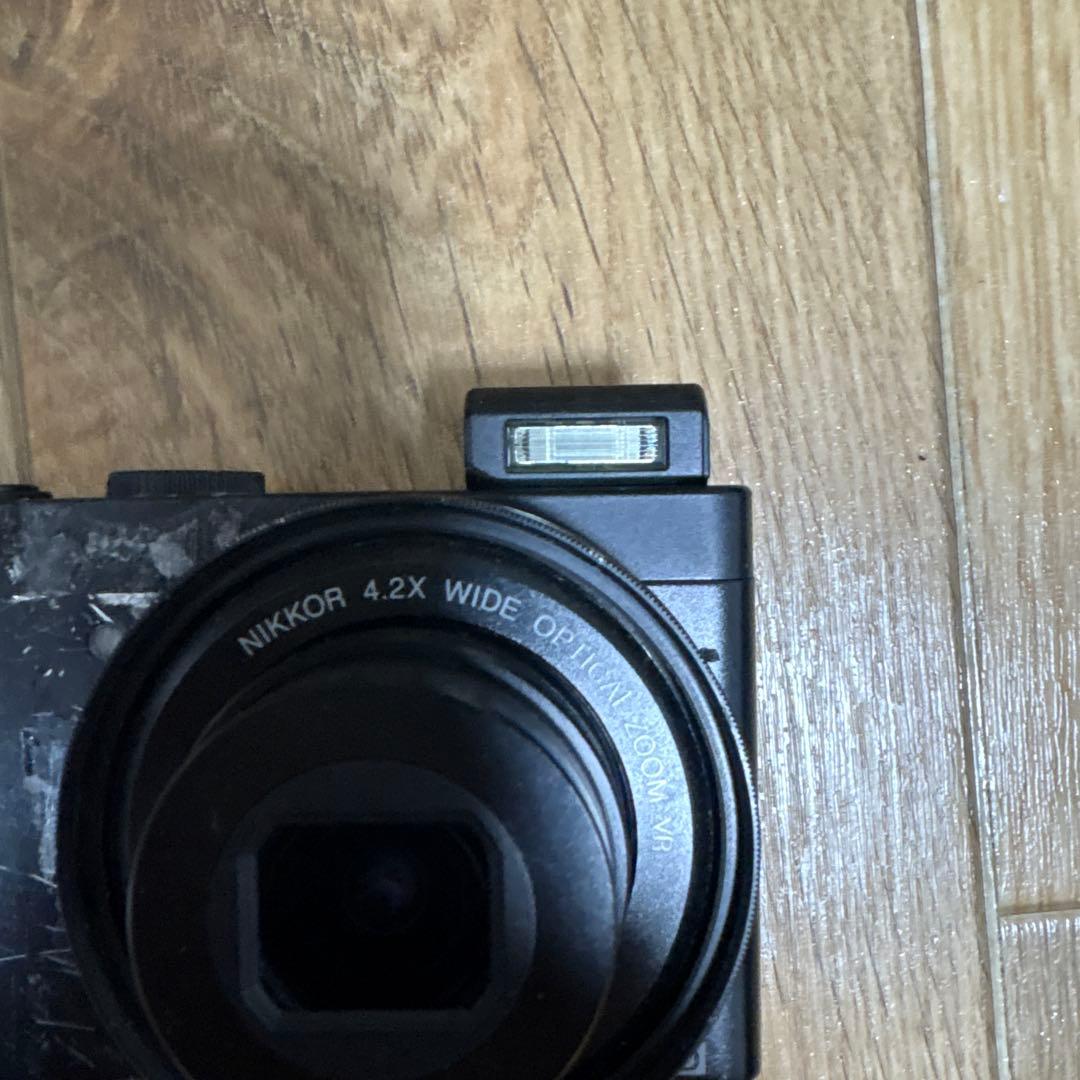 Nikon コンパクトデジタルカメラ P300