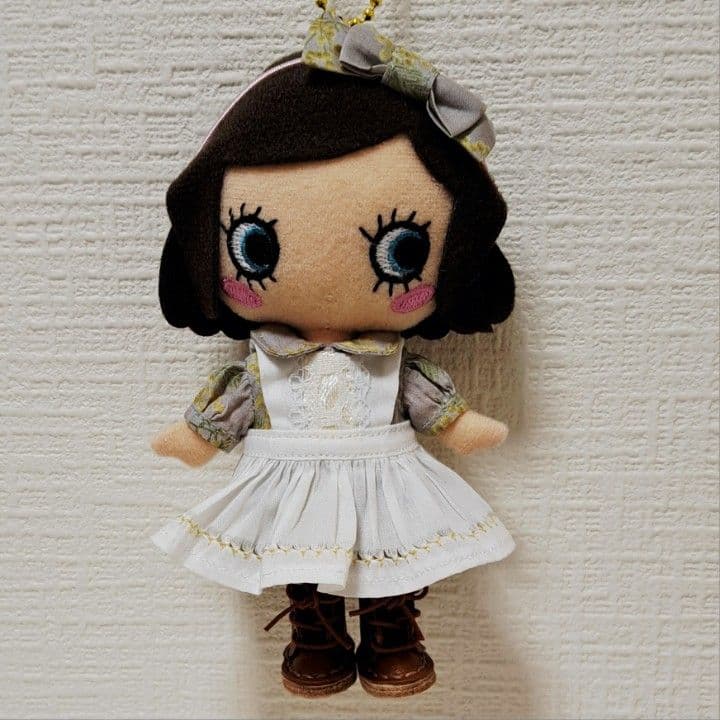 イーマリーちゃんサイズとeasy dollサイズのワンピースとエプロンセット