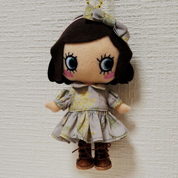 イーマリーちゃんサイズとeasy dollサイズのワンピースとエプロンセット