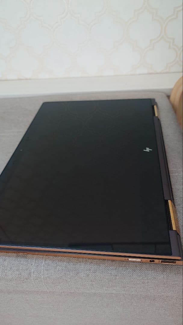 HPノートPC　Spectre x360 Convertible