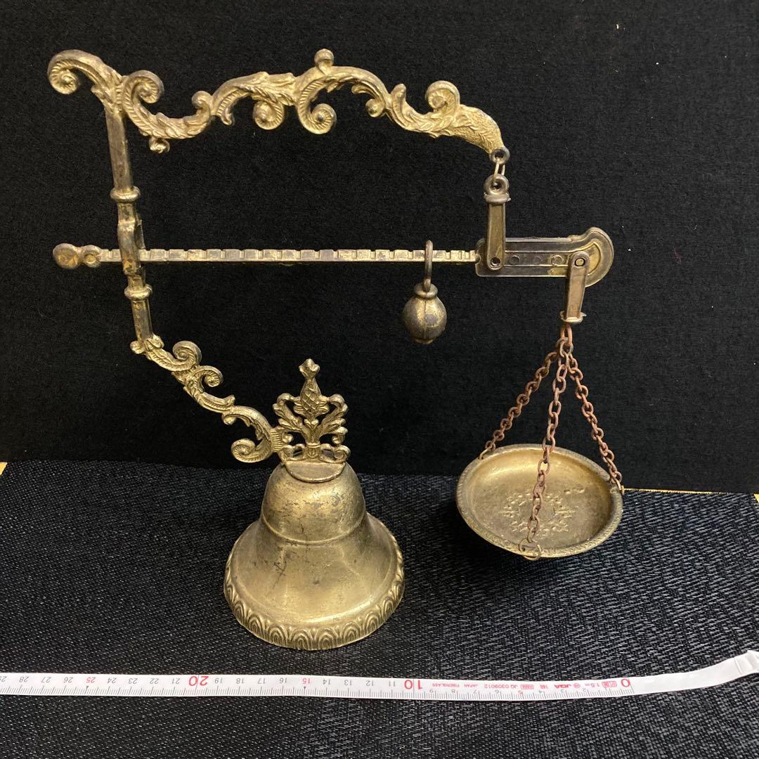 真鍮製の天秤