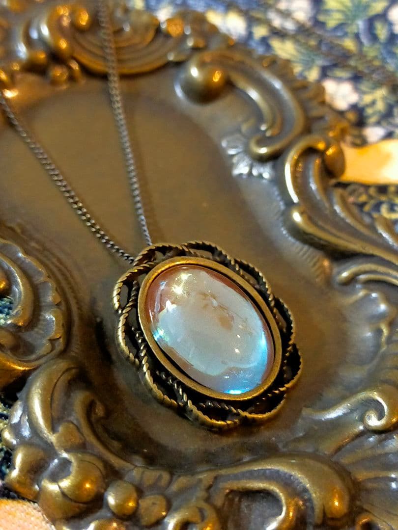 ヴィンテージサフィレット　アンティーク調ネックレス　オーバル