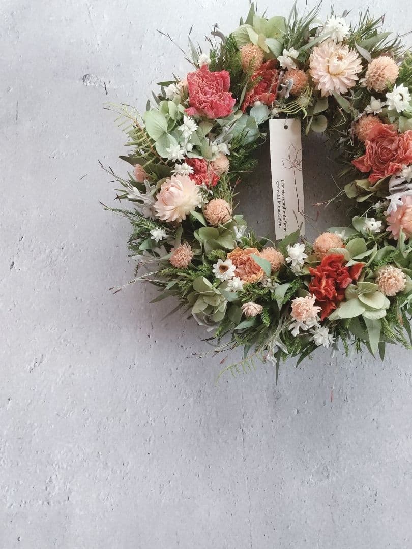 ラナンキュラスや小花のナチュラルリース early summer wreath