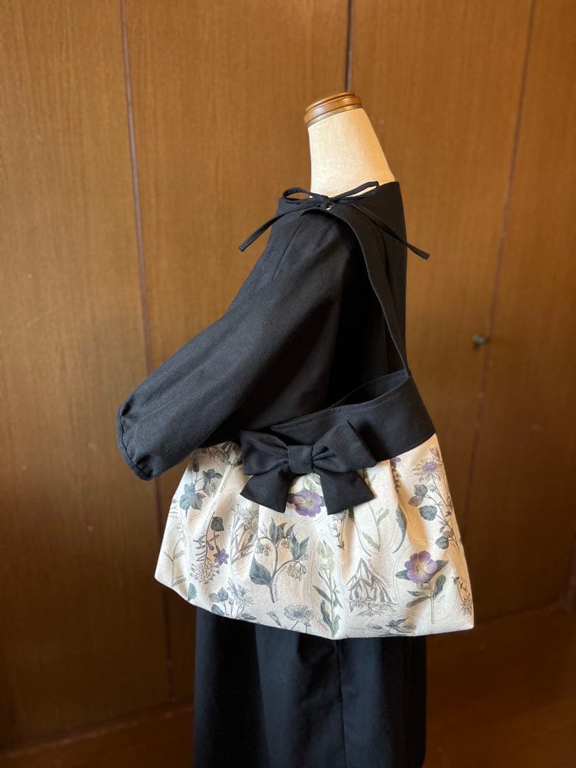ハンドメイド⭐︎リボンワンピースとお揃いでワンハンドルバッグも⭐︎