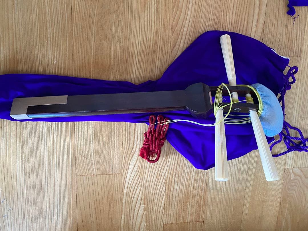 三味線本体とキャリングケース