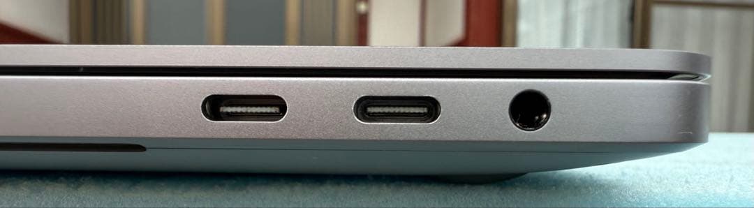 ワンオーナーMacBook Pro 16インチ i9 1TB