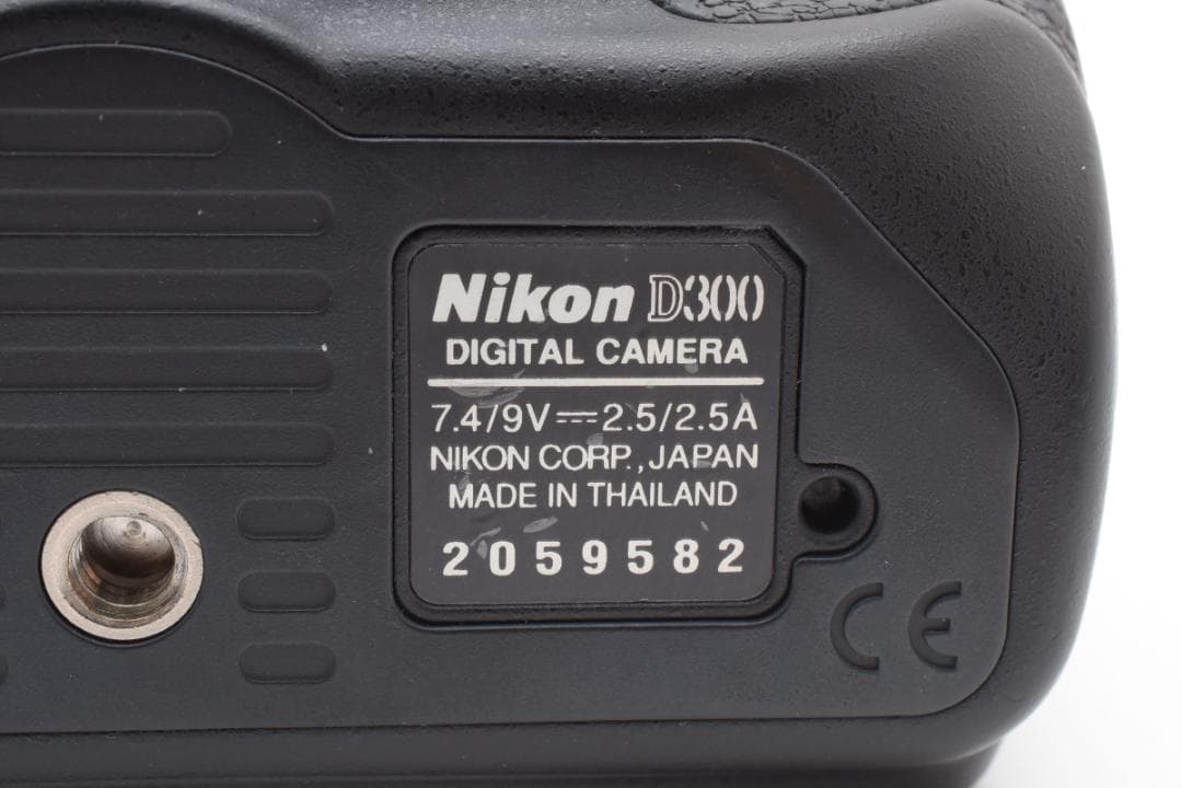 超美品 ニコン D300 ショット数 18,328枚 デジタル ボディ H253